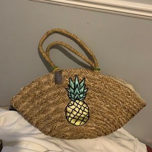 Pineapple straw tote